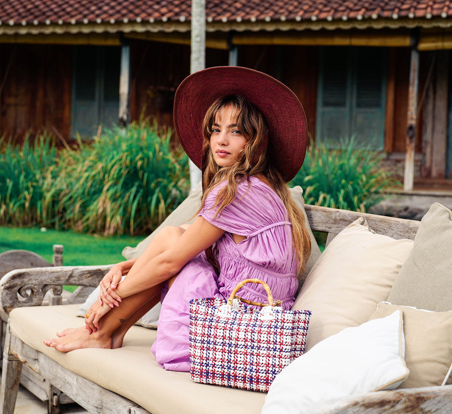LOLO Wide-brim Jute Boater Hat in Burgundy